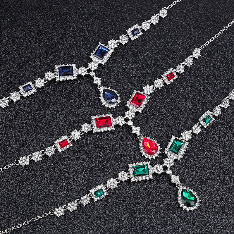 Elegant Necklace and Earrings Set - Confidence