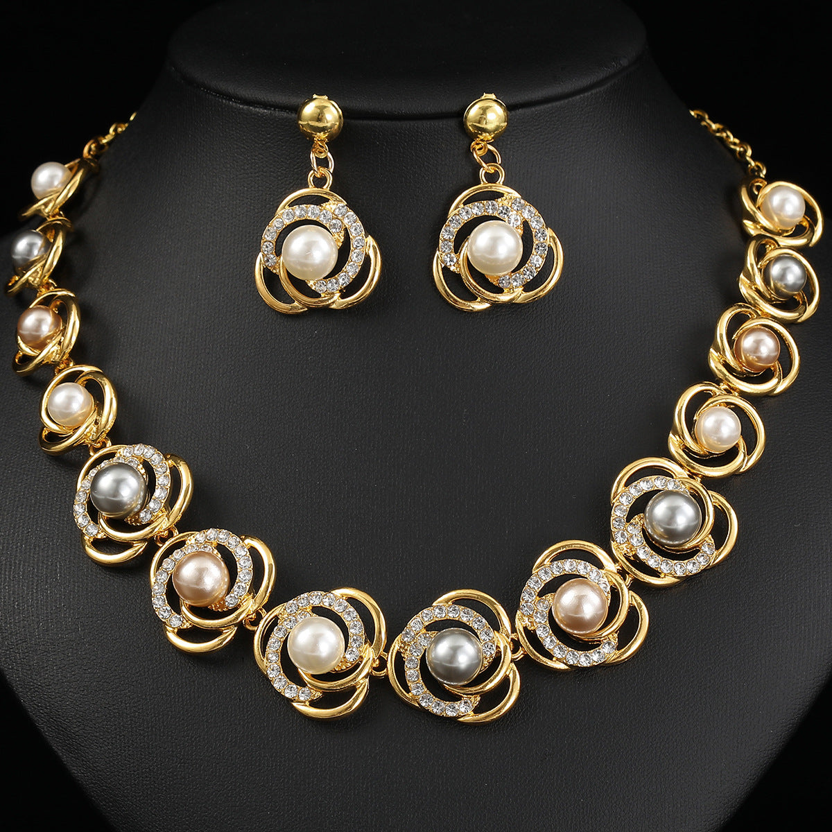 Versatile Golden Necklace Earrings Set - Confidence